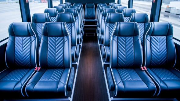 indianapolis 15 passenger minibus rental