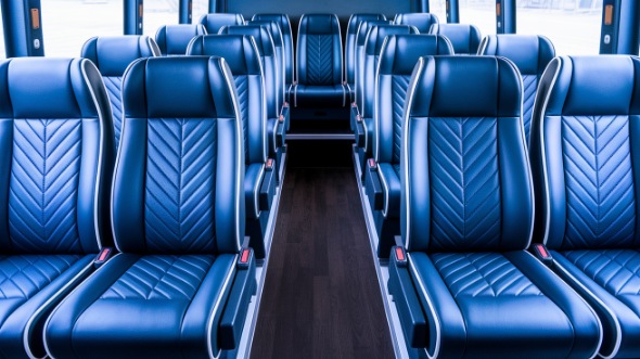indianapolis 30 passenger minibus rental
